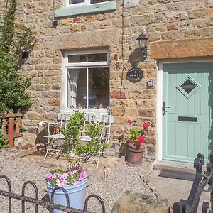 Holiday home Ashknott